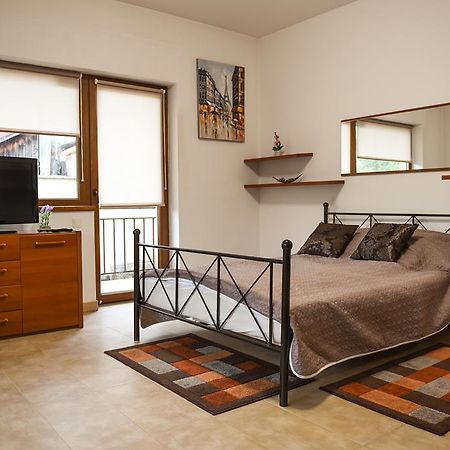 Modern Apartment Near City Center Kolozsvár Kültér fotó