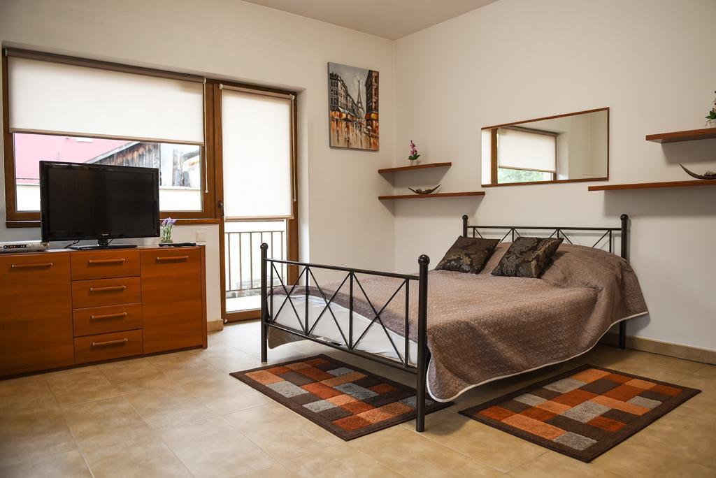 Modern Apartment Near City Center Kolozsvár Kültér fotó